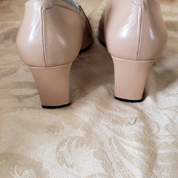 Xavier Roberto - Picture 4 of 4